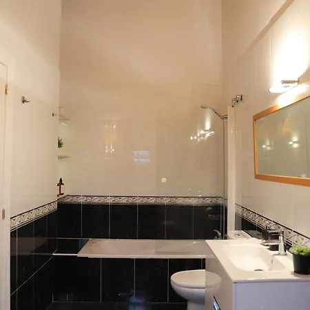 Penthouse גיחון